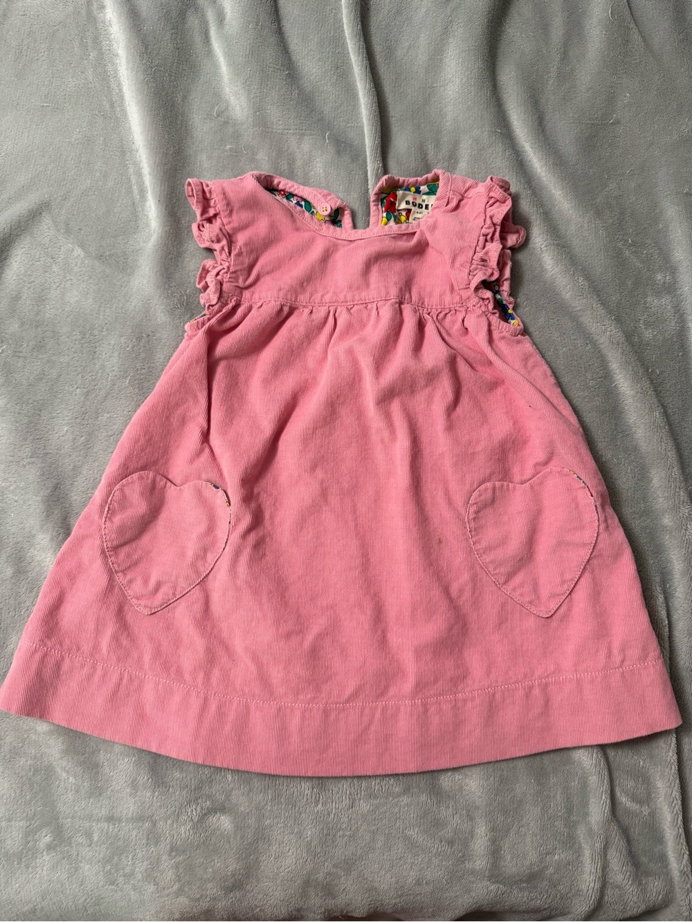Mini Boden Pink Flutter Sleeve Dress with Heart Pockets Size 4-5